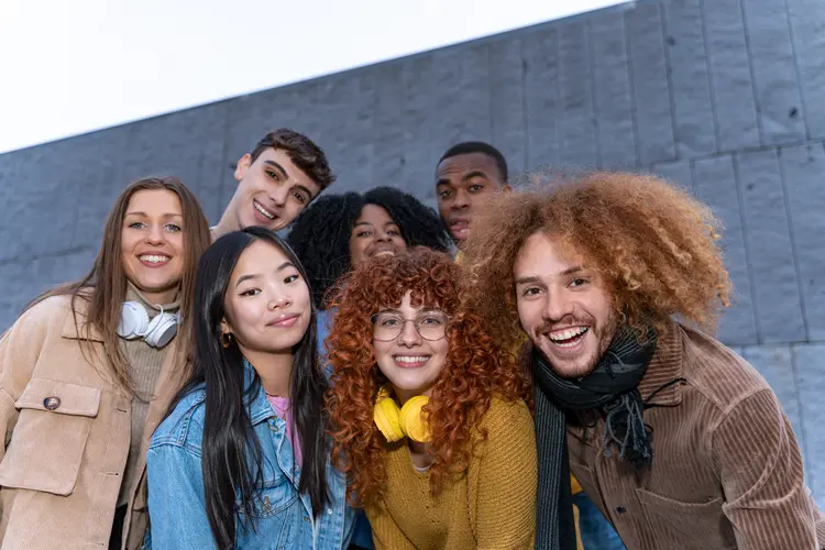 Cover for article The popularity of business management